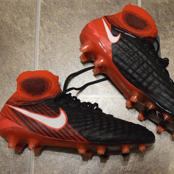 Nike Magista Onda II FG Men's Firm Ground Soccer Cleat